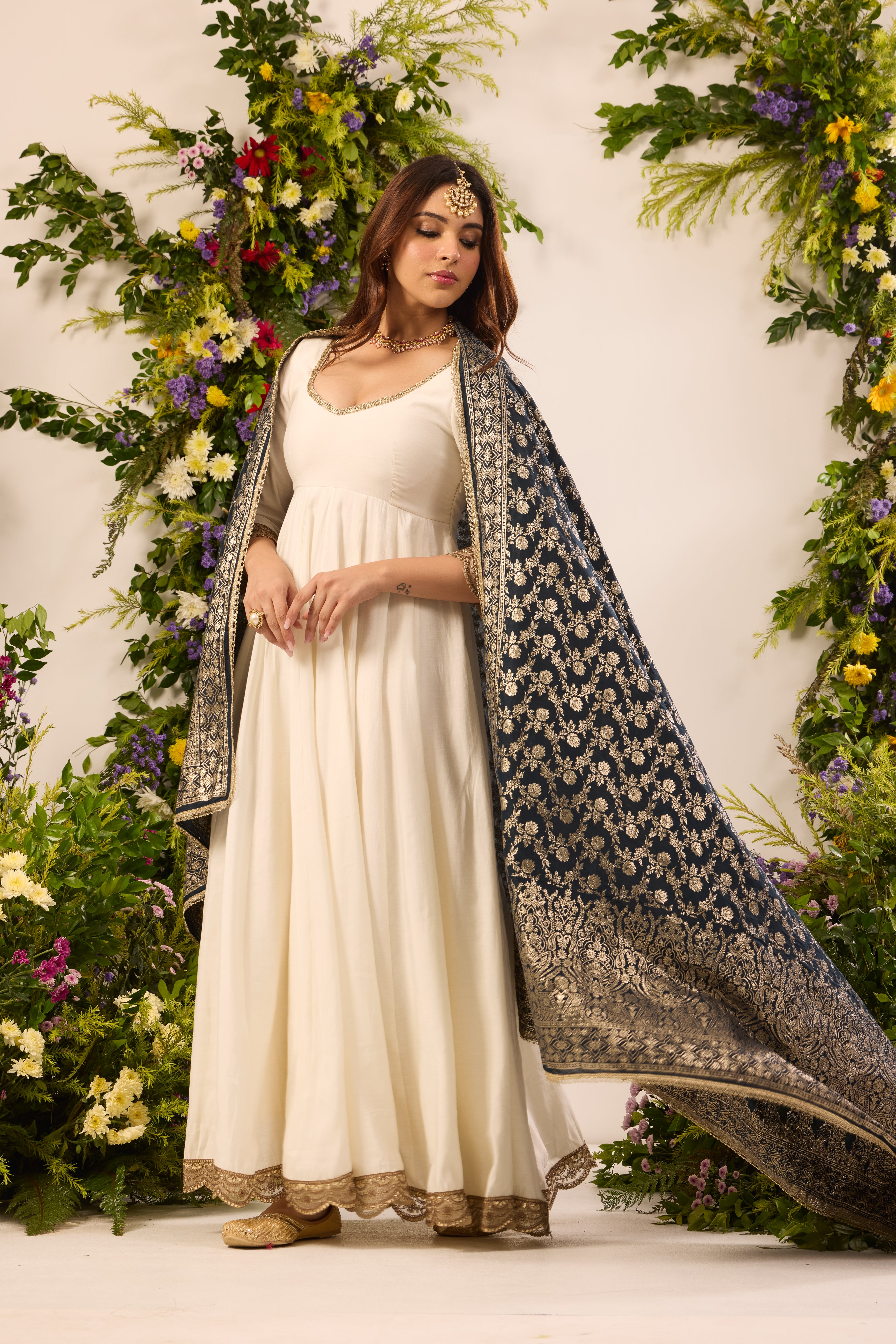 Mastaani Classic Ivory Anarkali Set - Blue Dupatta