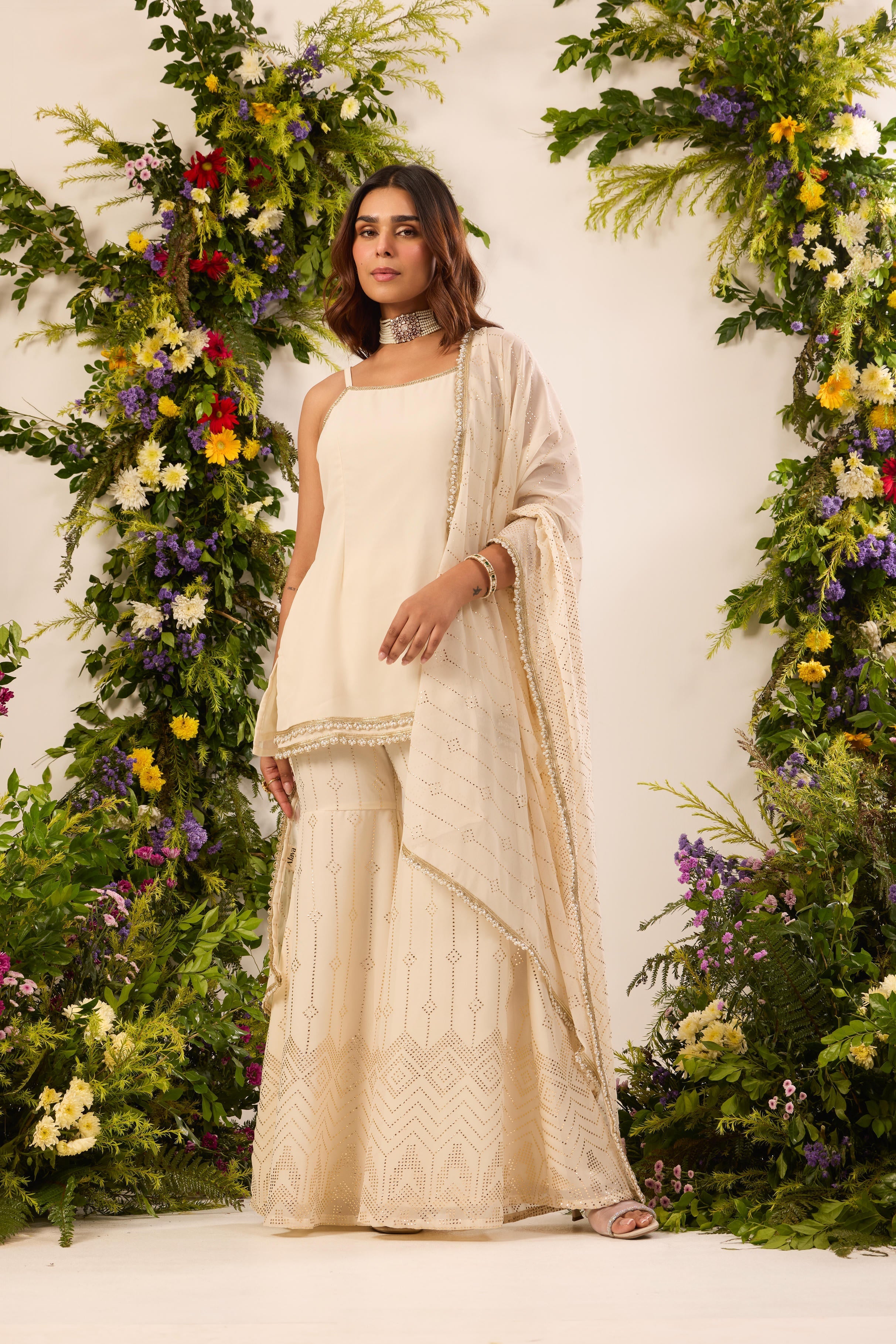 Mastaani Ivory Glow Cami Kurta Set