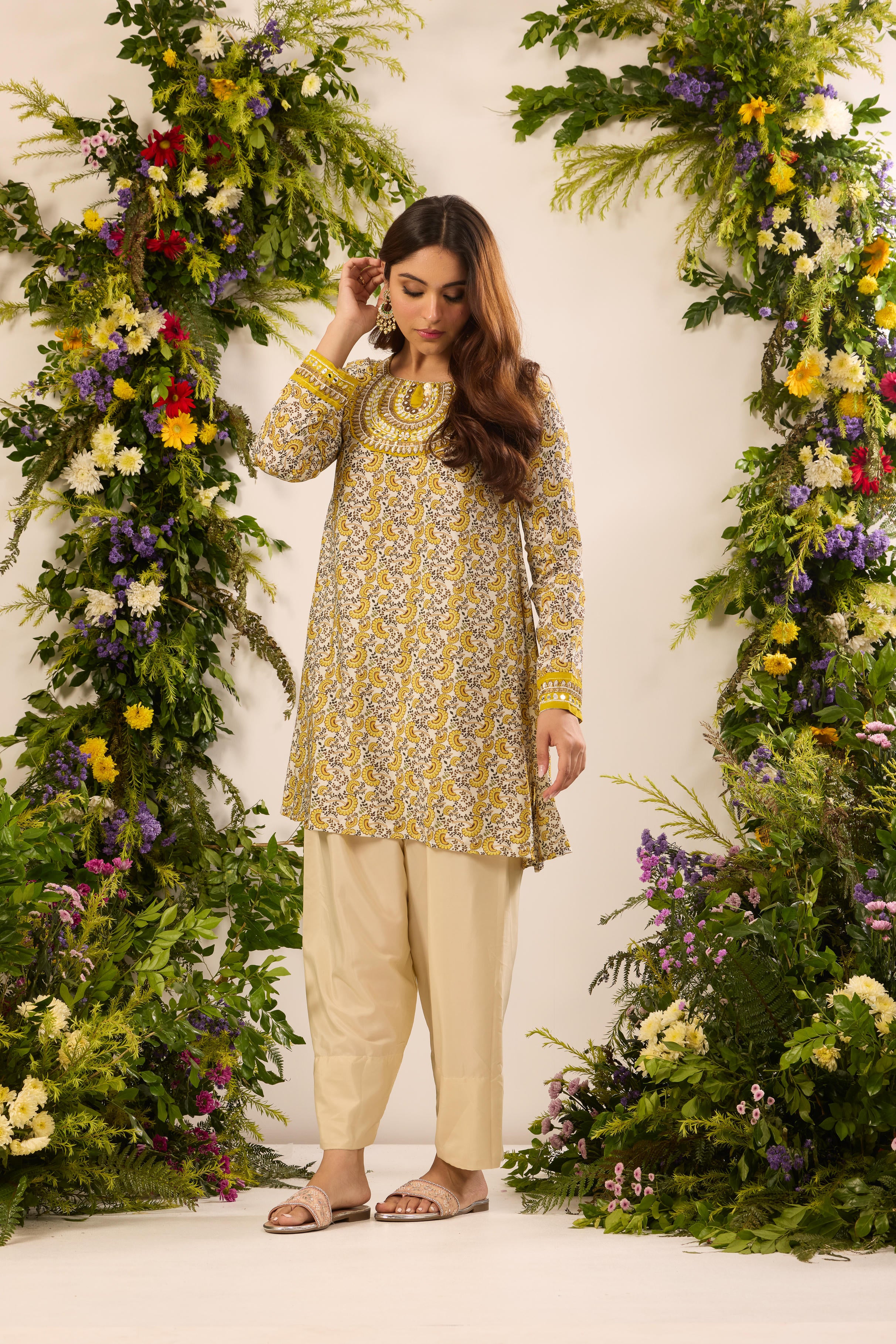 Mastaani Amber Paisley Farshi Set