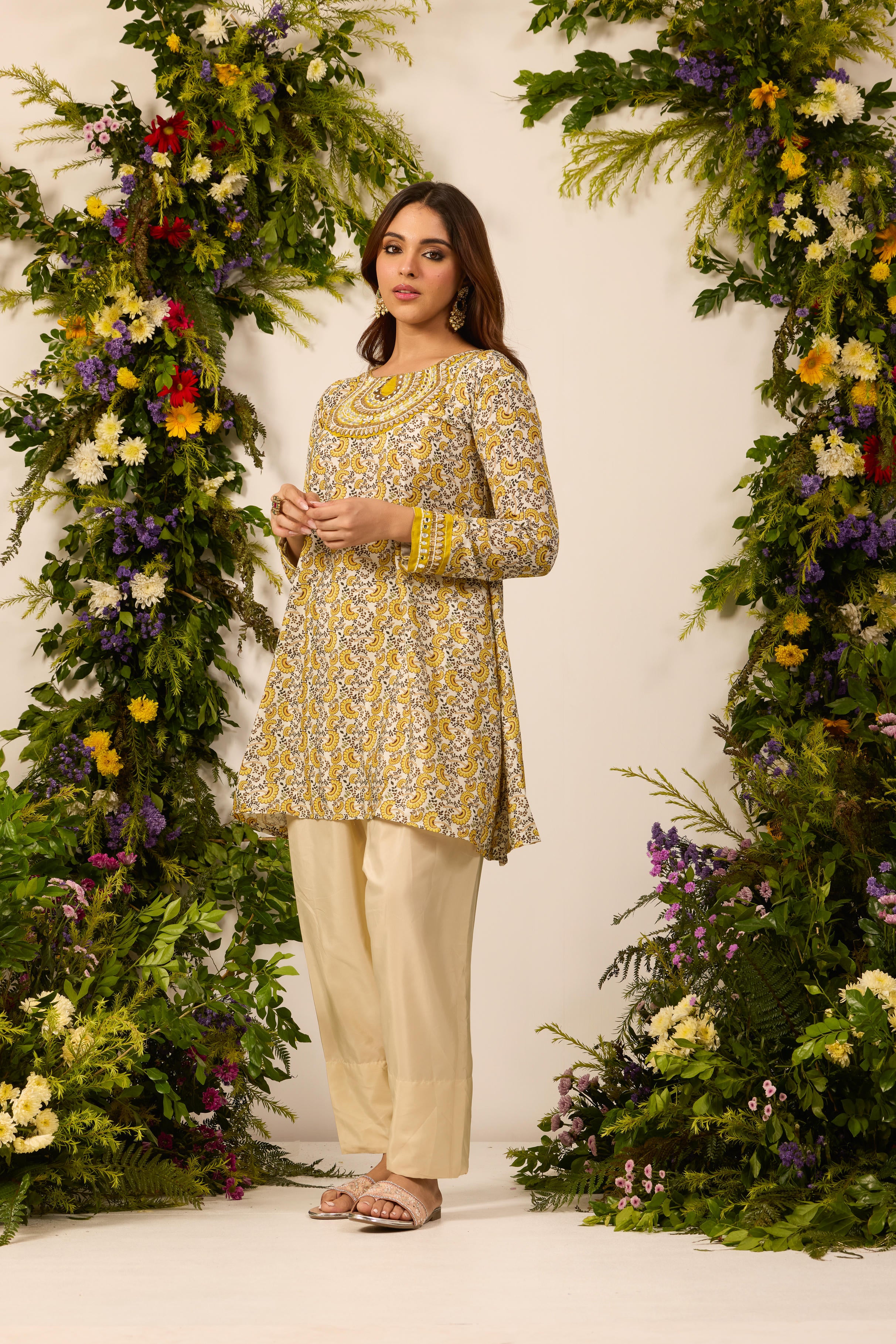 Mastaani Amber Paisley Farshi Set