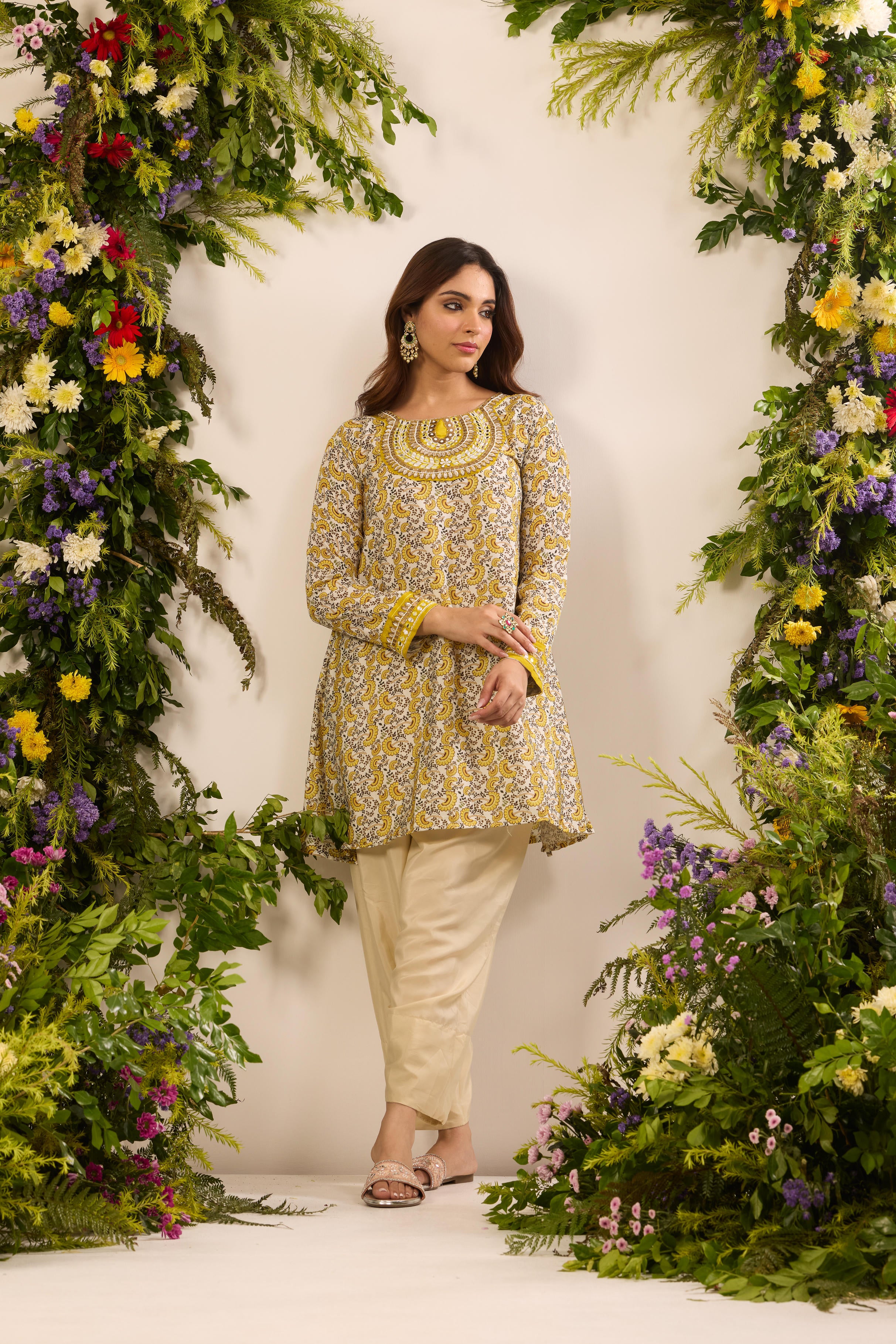 Mastaani Amber Paisley Farshi Set
