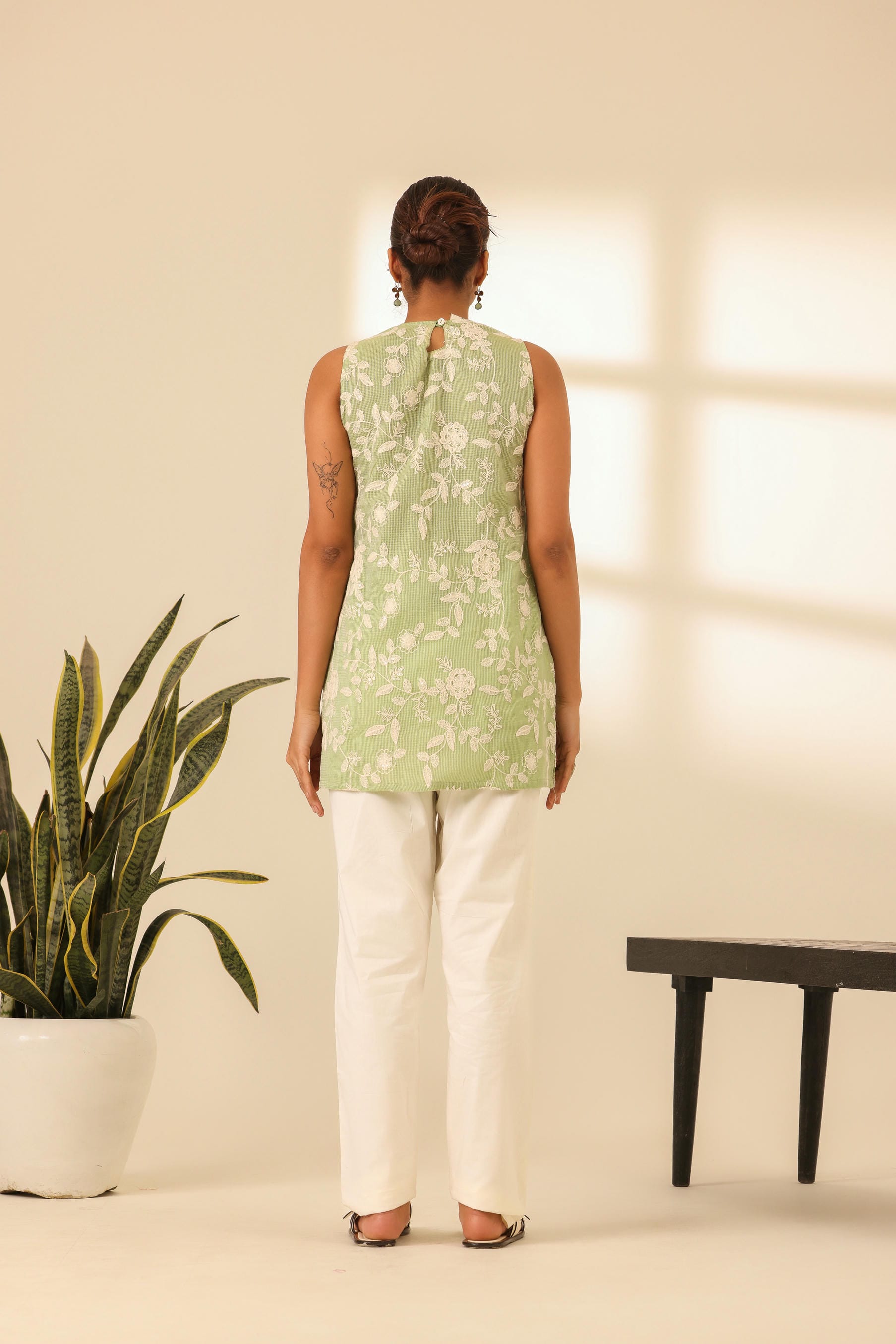 Rangrez Green Embroidered Kurta