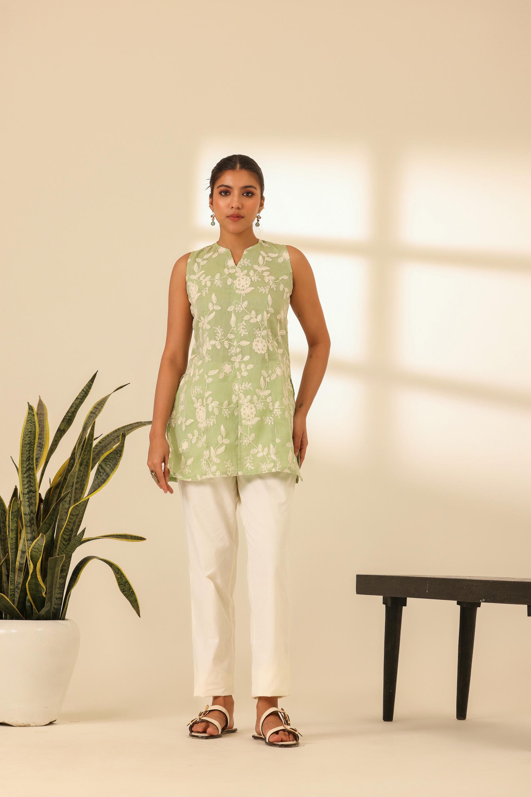 Rangrez Green Embroidered Kurta