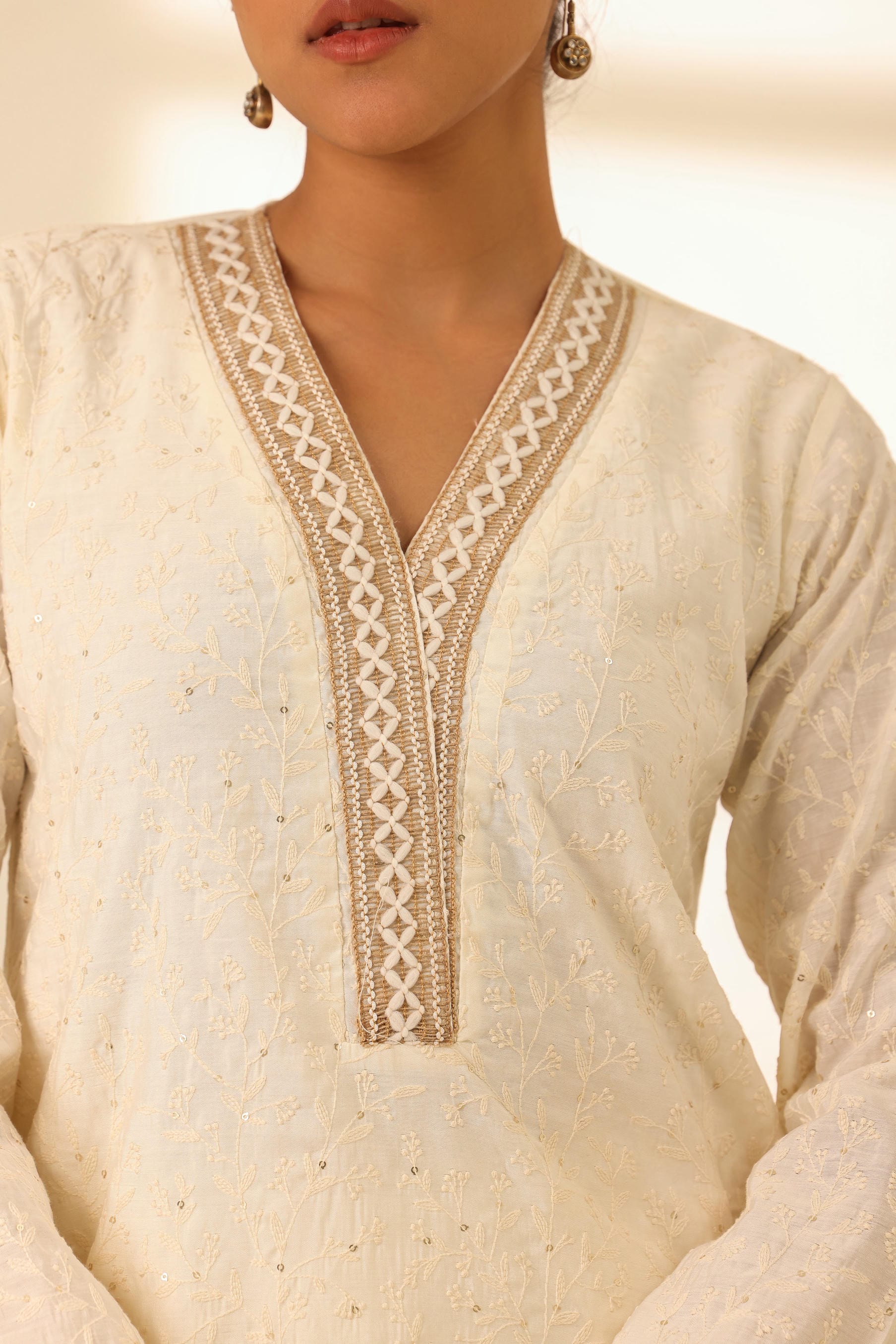 Rangrez Moonlight White Embroidered Kurta