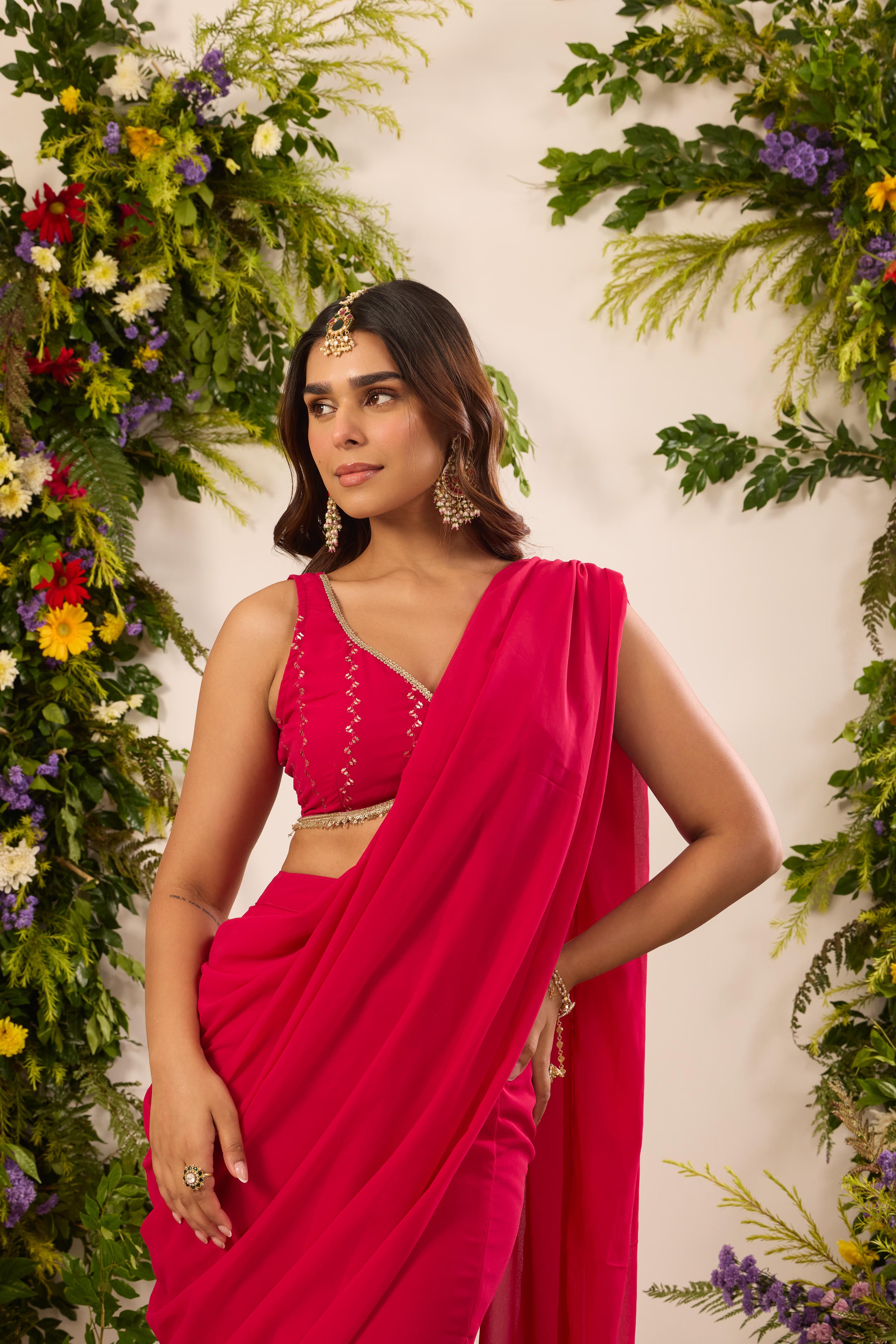 Mastaani Rani Glow Pre Draped Saree Set