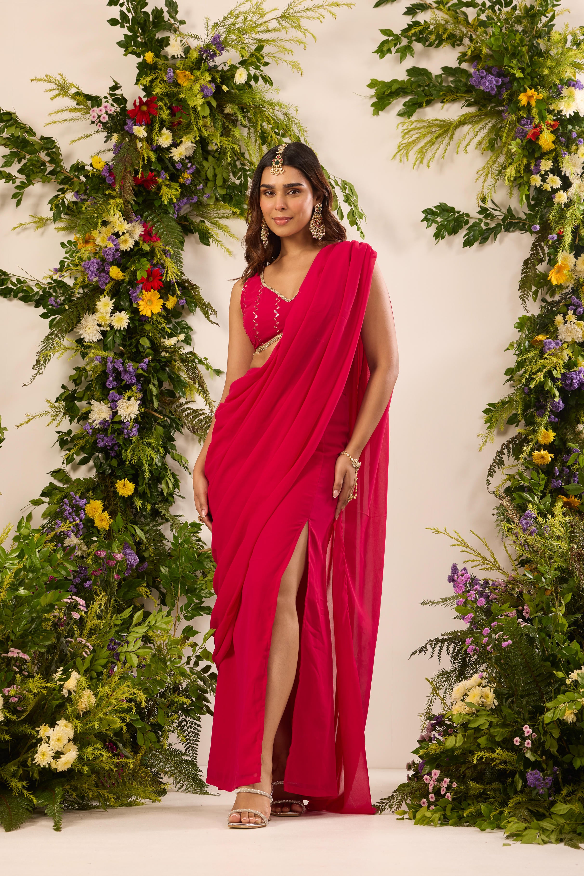 Mastaani Rani Glow Pre Draped Saree Set