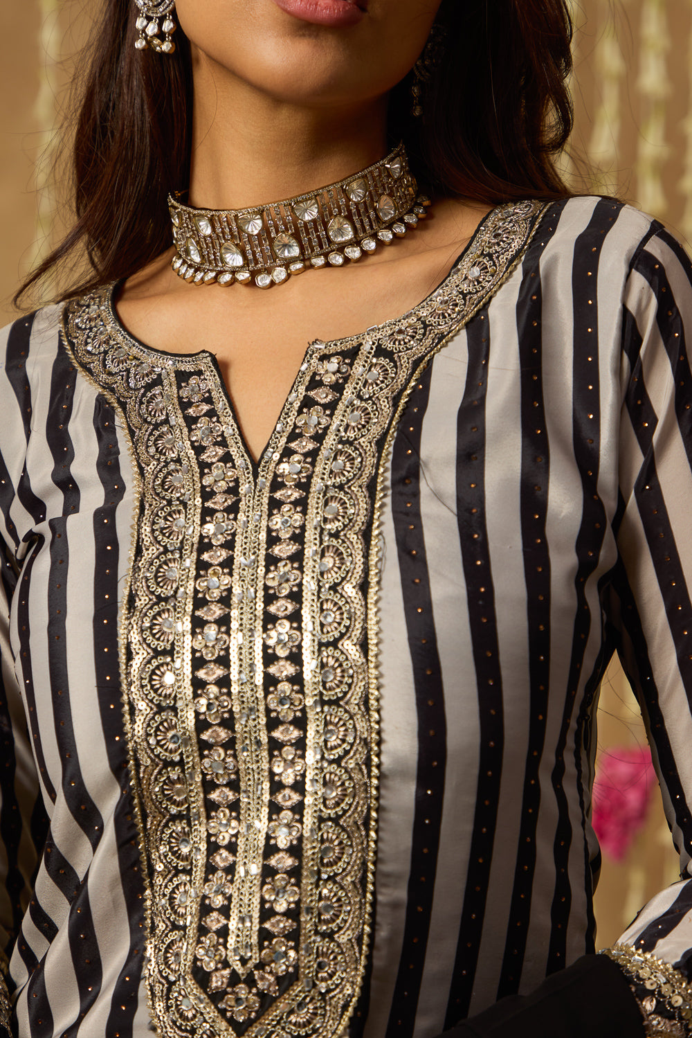 Jhoom Monochrome Farshi Set