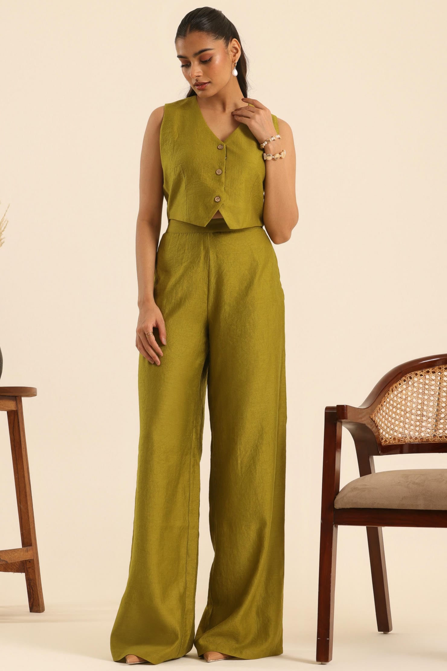 Rangrez Olive Power Aura Set