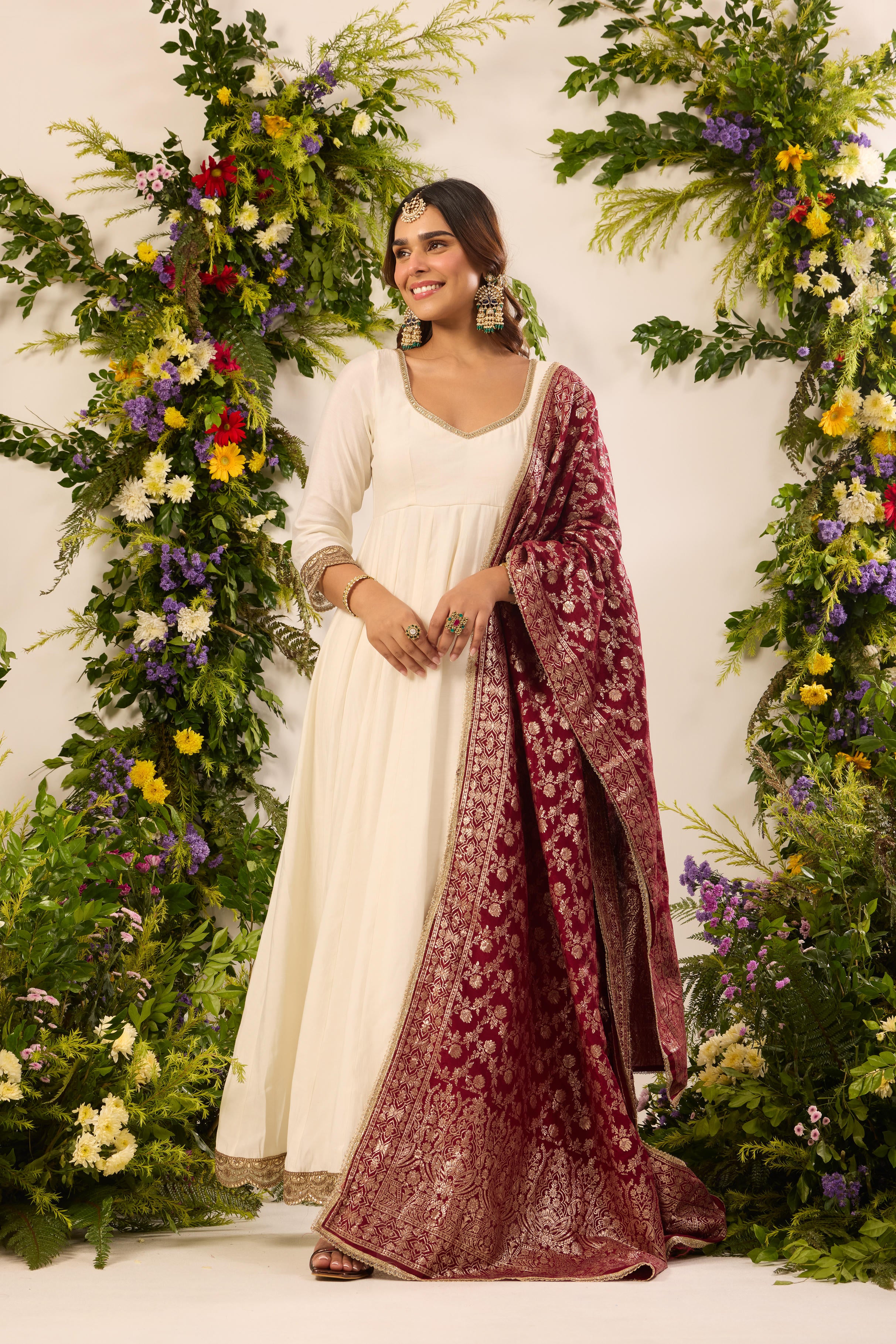 Mastaani Classic Ivory Anarkali Set - Red Dupatta