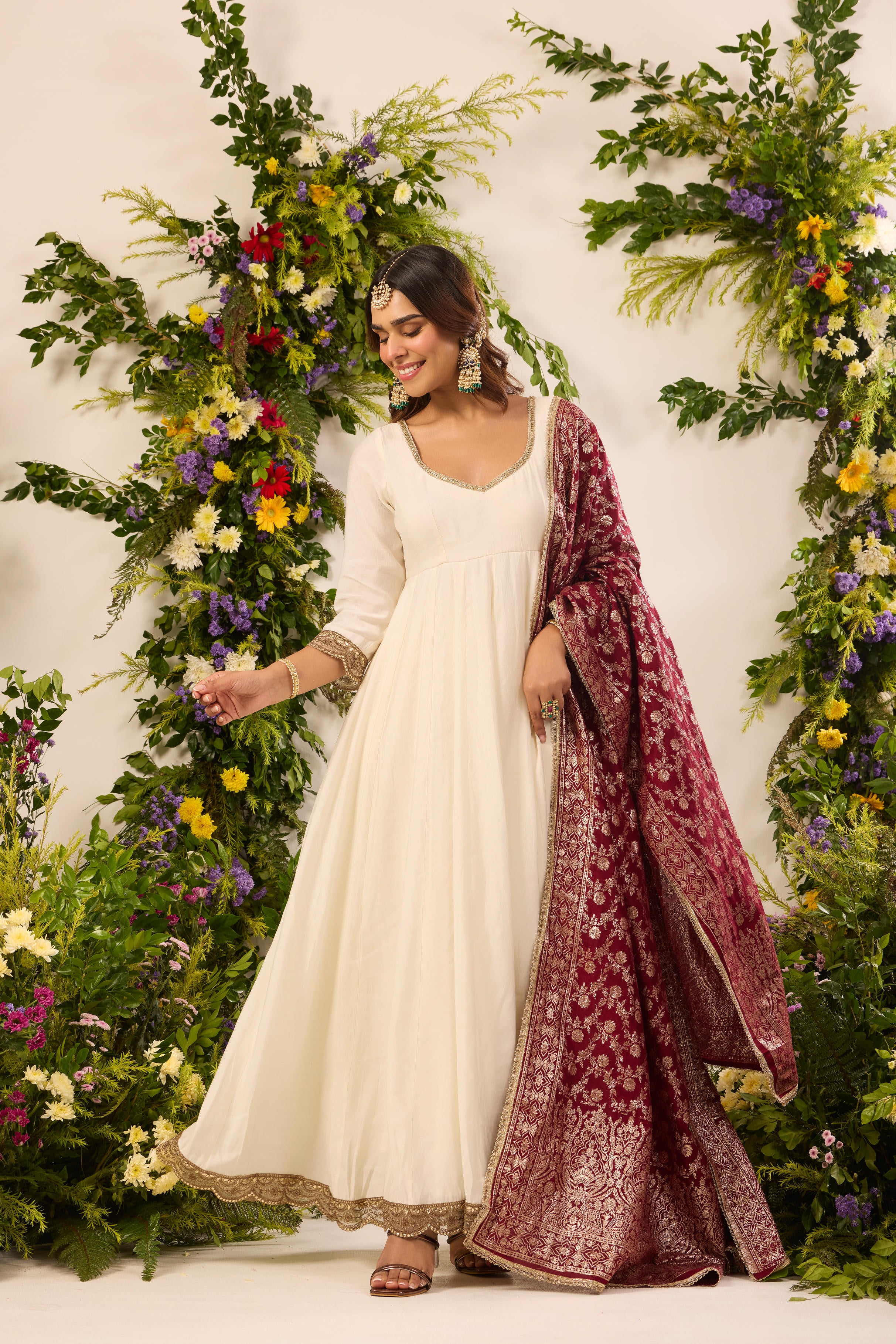 Mastaani Classic Ivory Anarkali Set - Red Dupatta