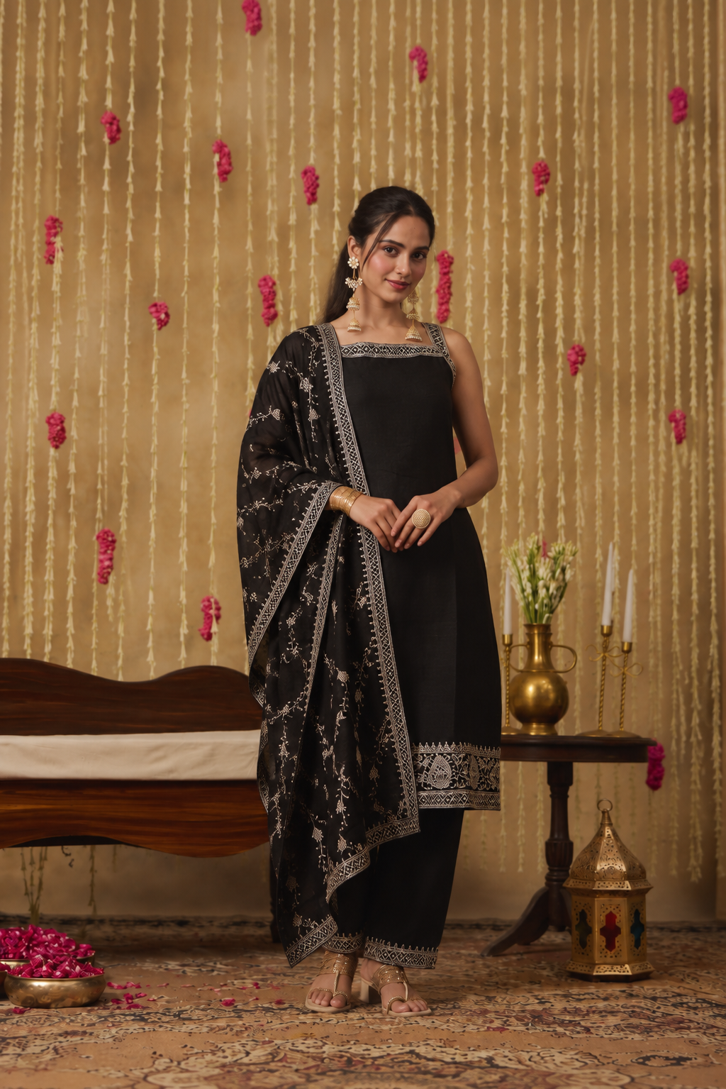 Jhoom Black Zari Kurta Set