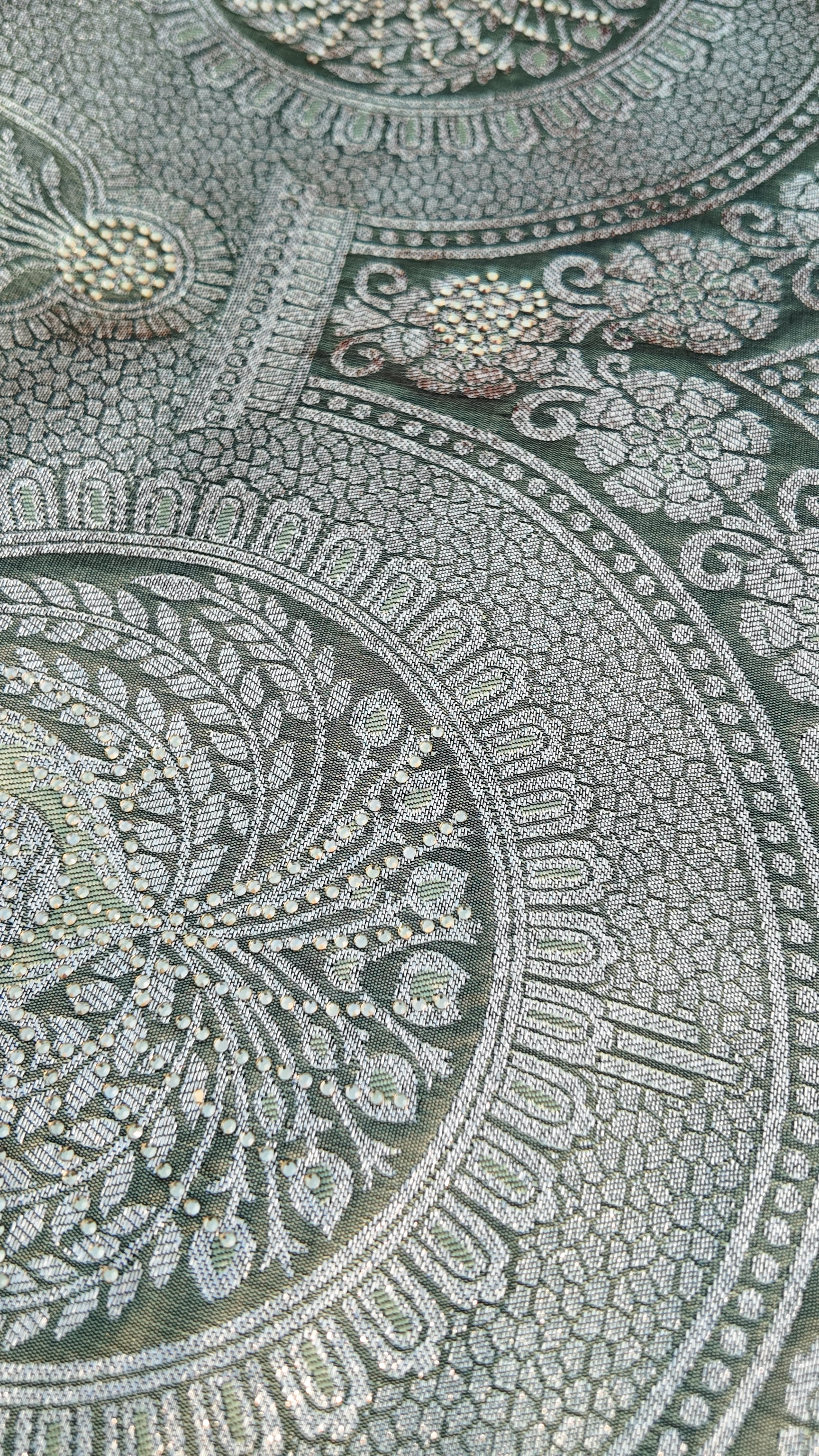 Alaya Rozana Green Lush Unstitched Saree