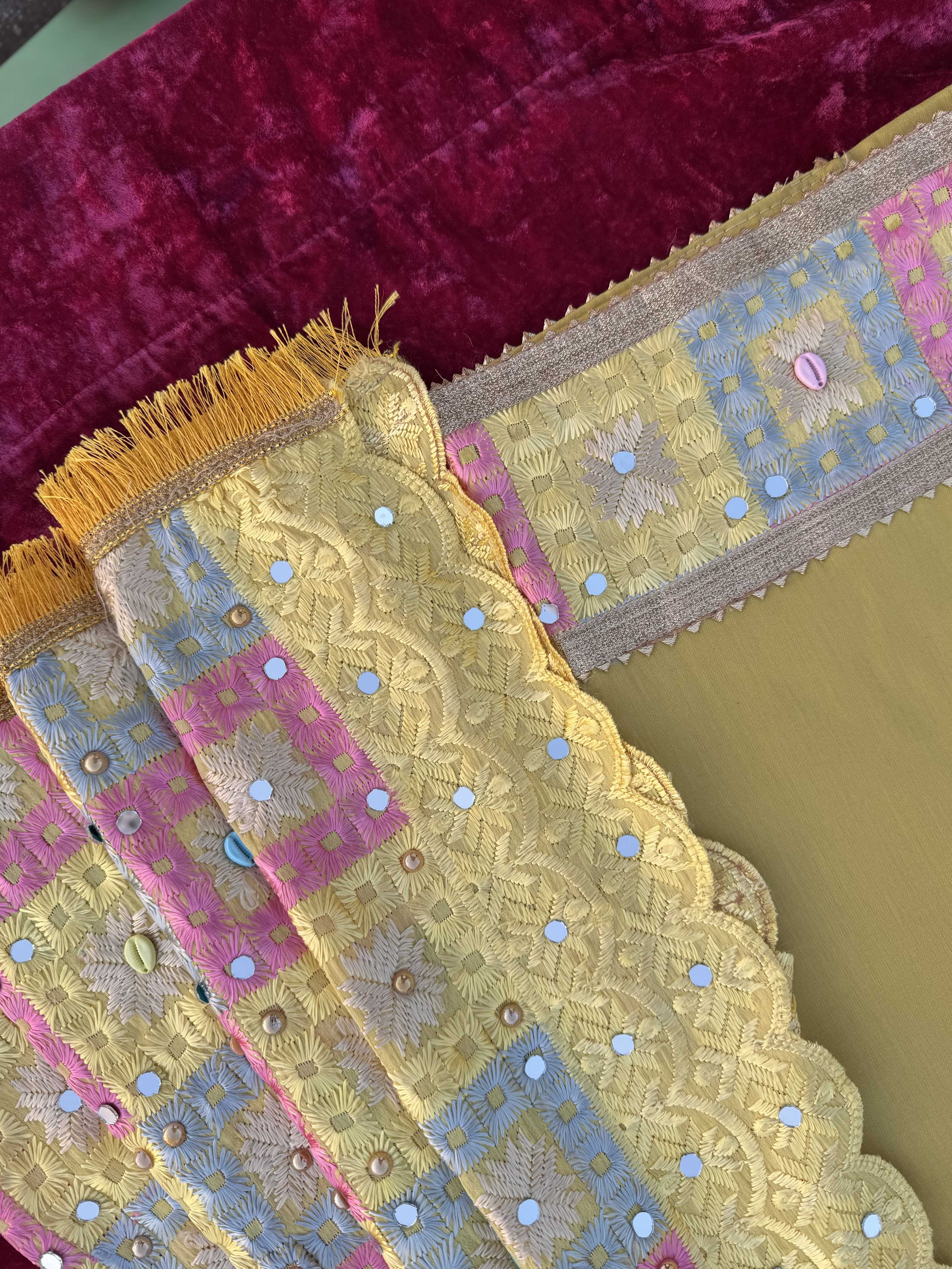 Alaya Rozana Yellow Riwayat Unstitched Suit Set