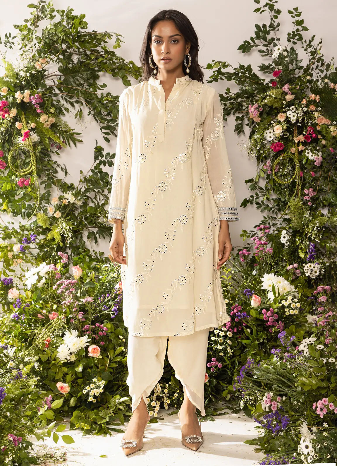 Astoria Ivory Floral Embroidered Kurta