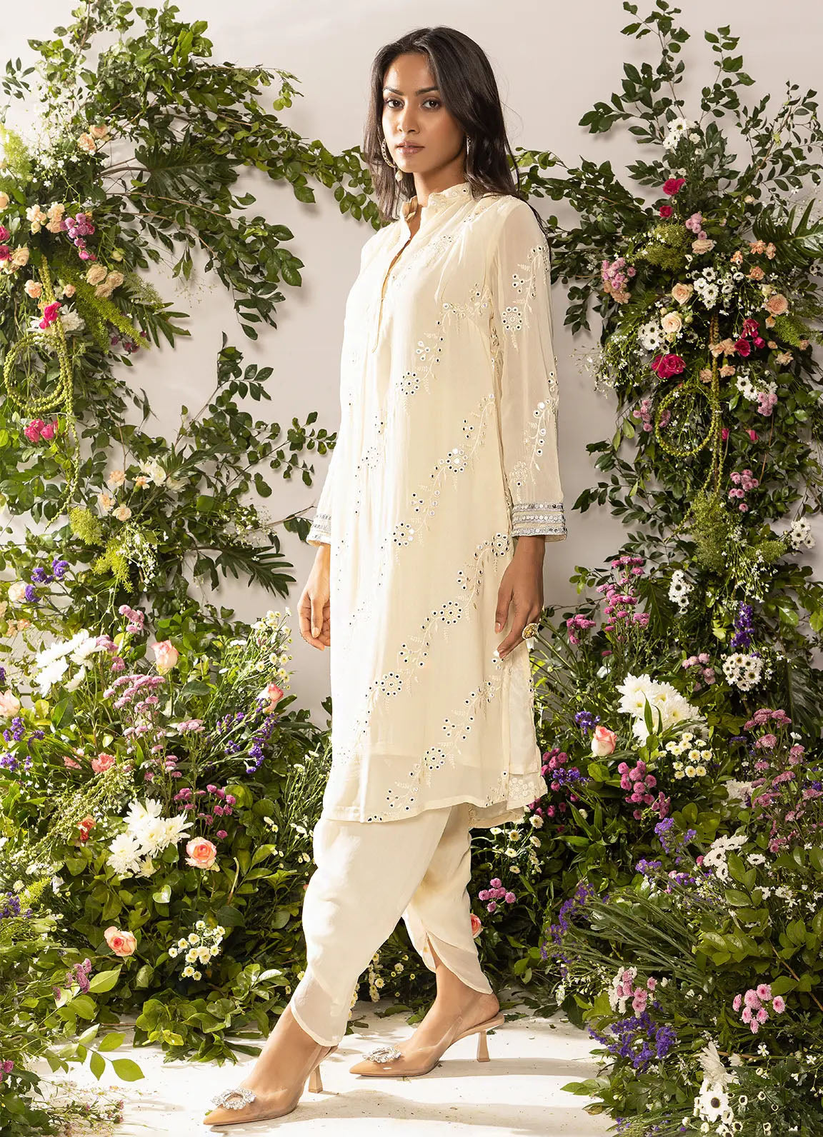 Astoria Ivory Floral Embroidered Kurta