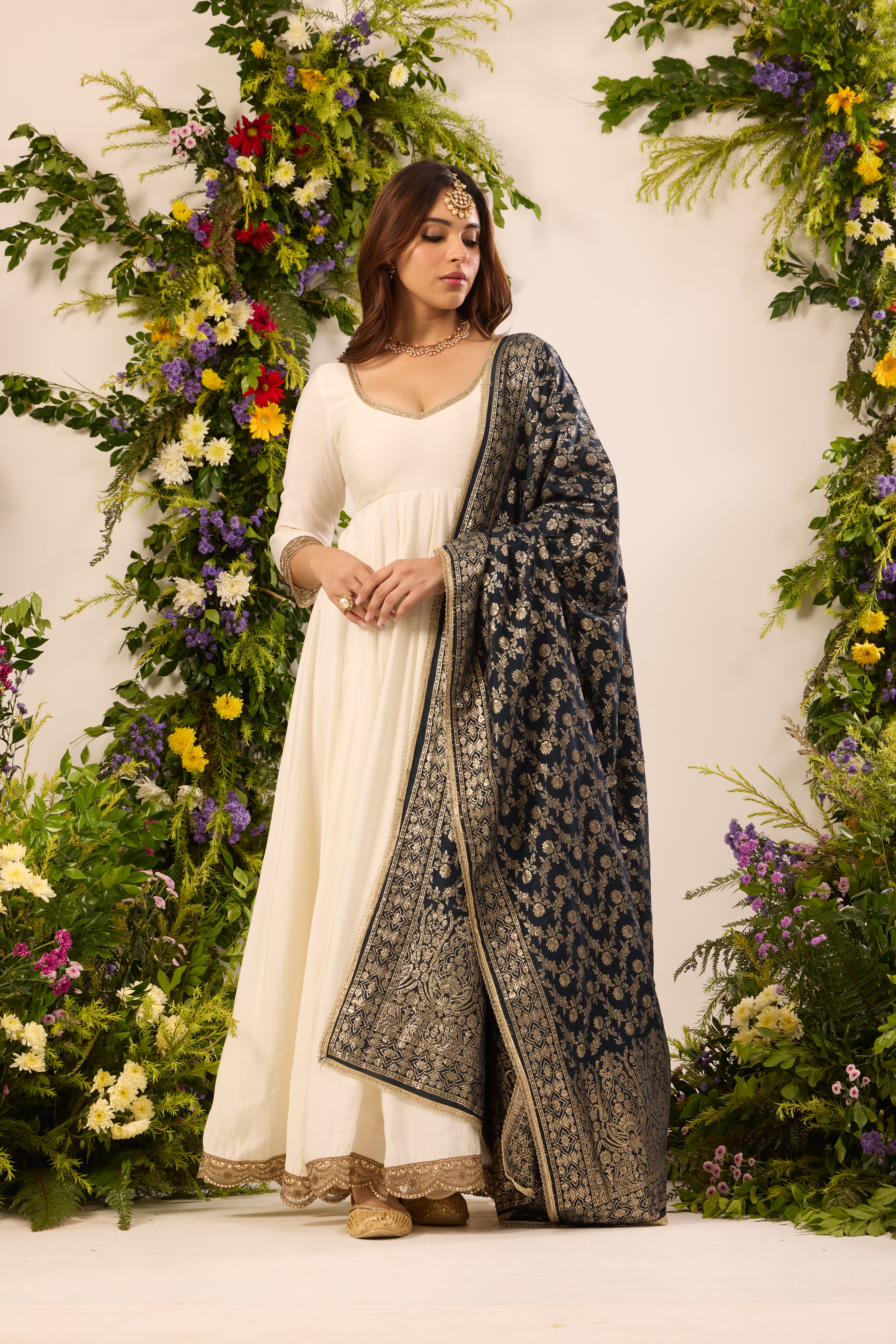 Mastaani Classic Ivory Anarkali Set - Blue Dupatta