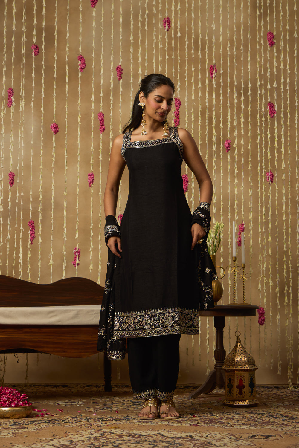 Jhoom Black Zari Kurta Set