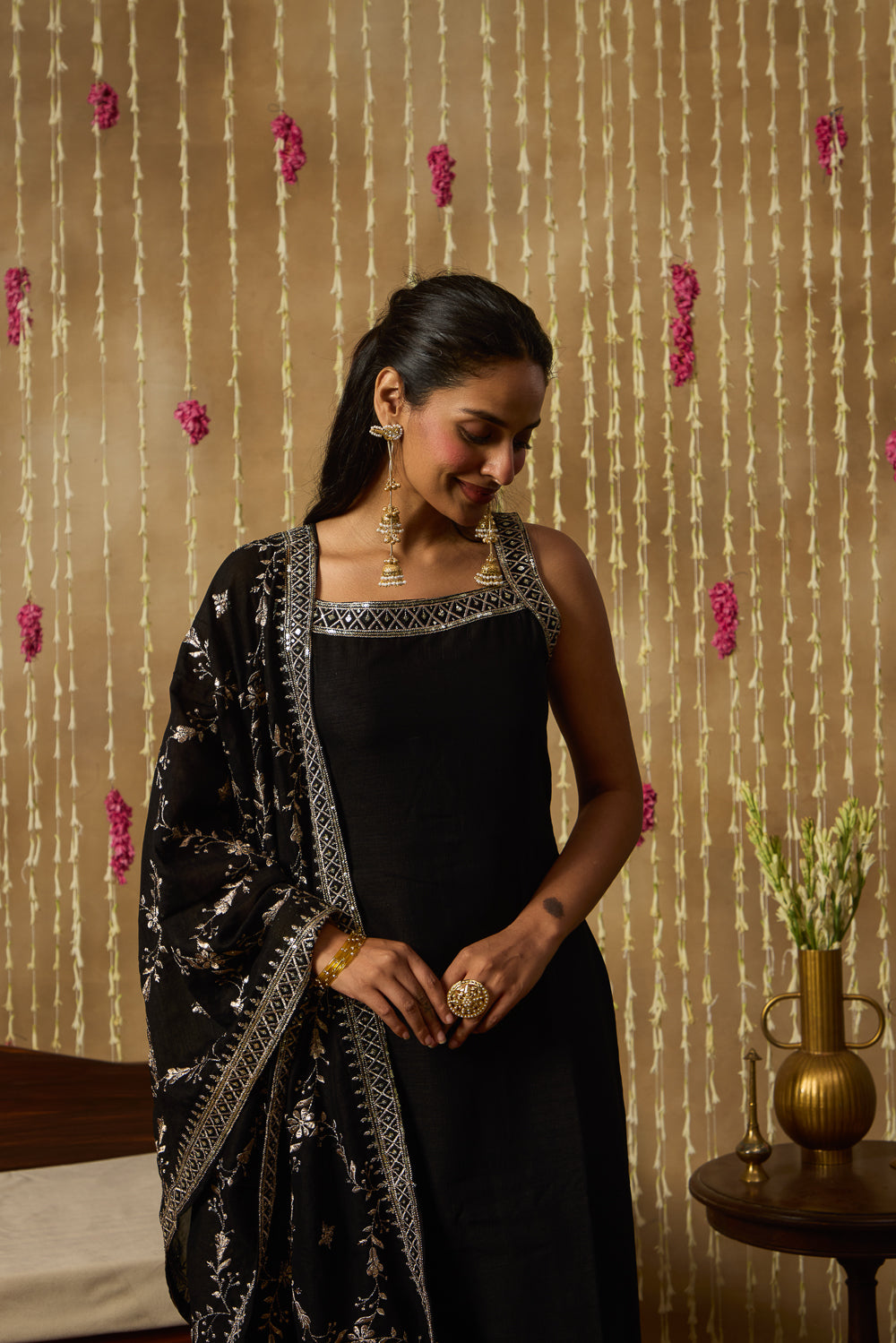Jhoom Black Zari Kurta Set
