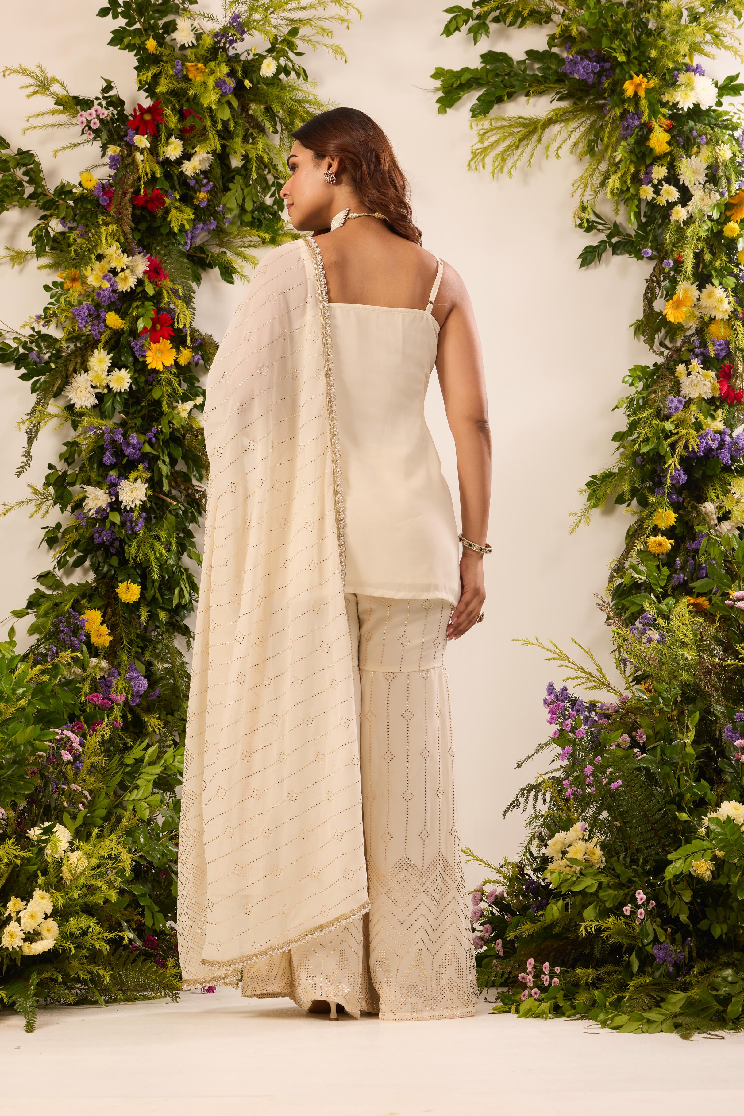 Mastaani Ivory Glow Cami Kurta Set