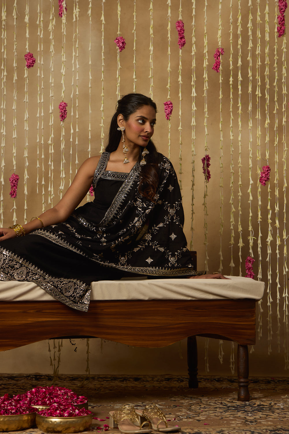 Jhoom Black Zari Kurta Set