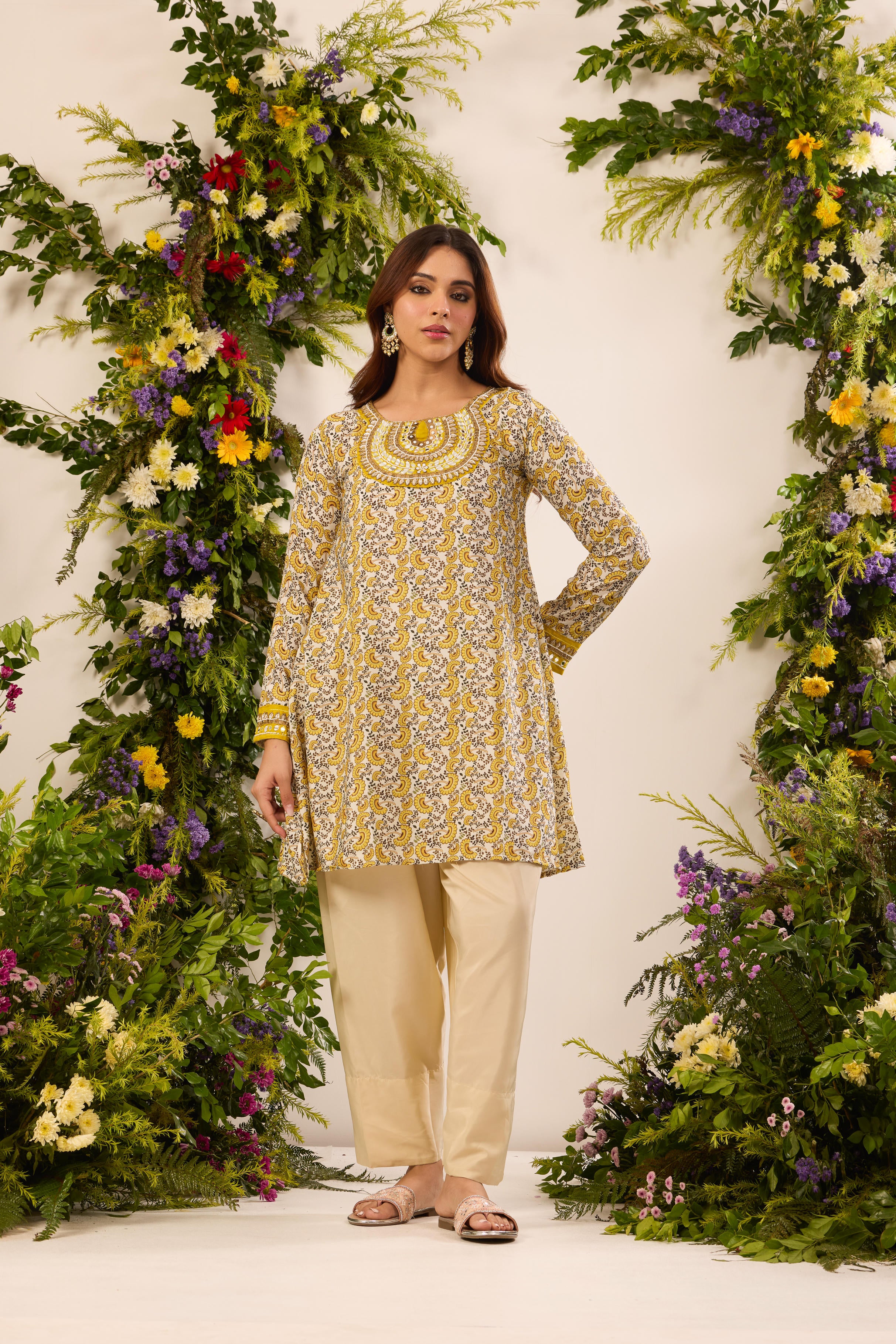 Mastaani Amber Paisley Farshi Set