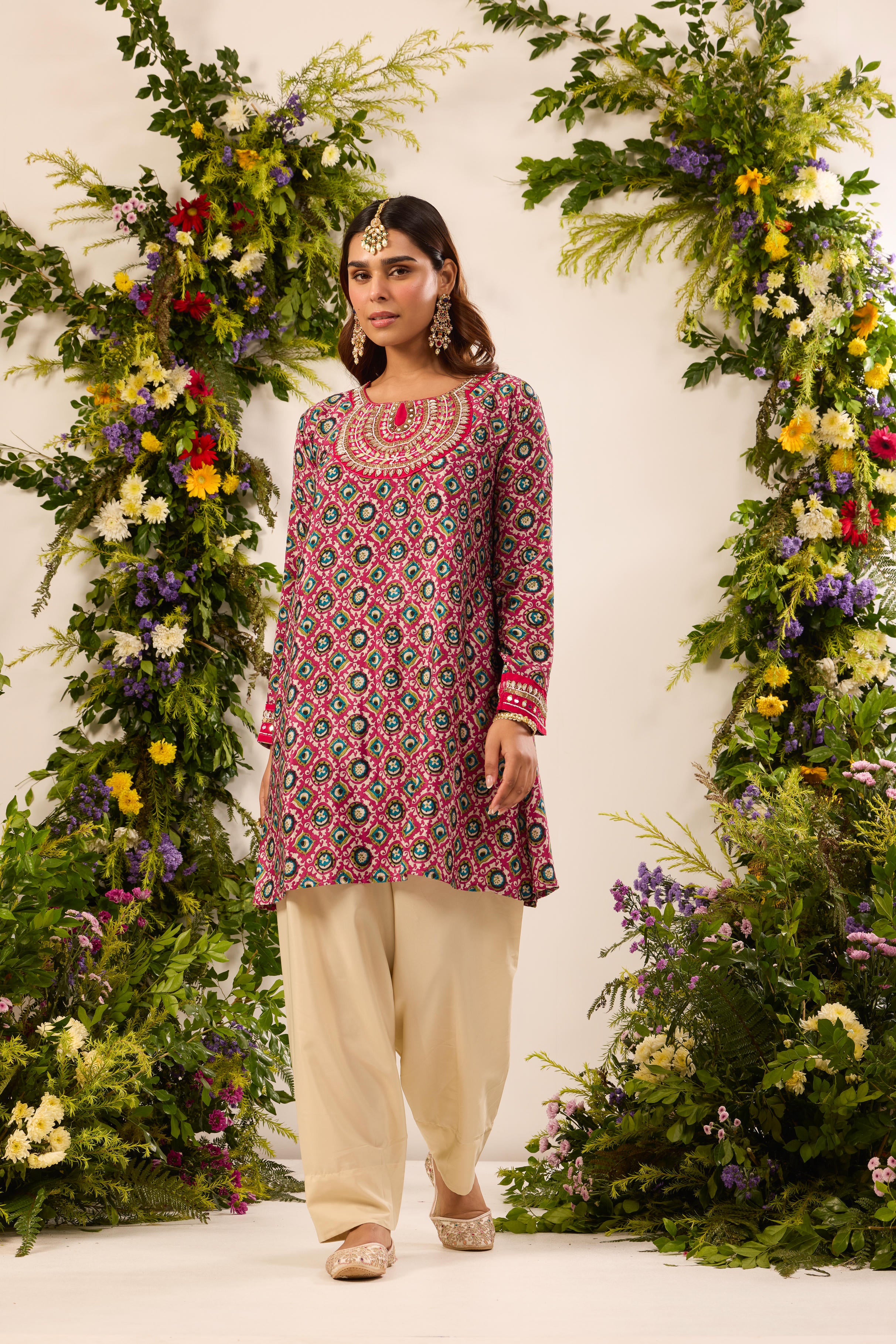 Mastaani Iris Paisley Farshi Set