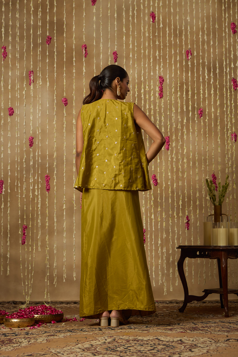 Jhoom Mehendi Green Cape Set