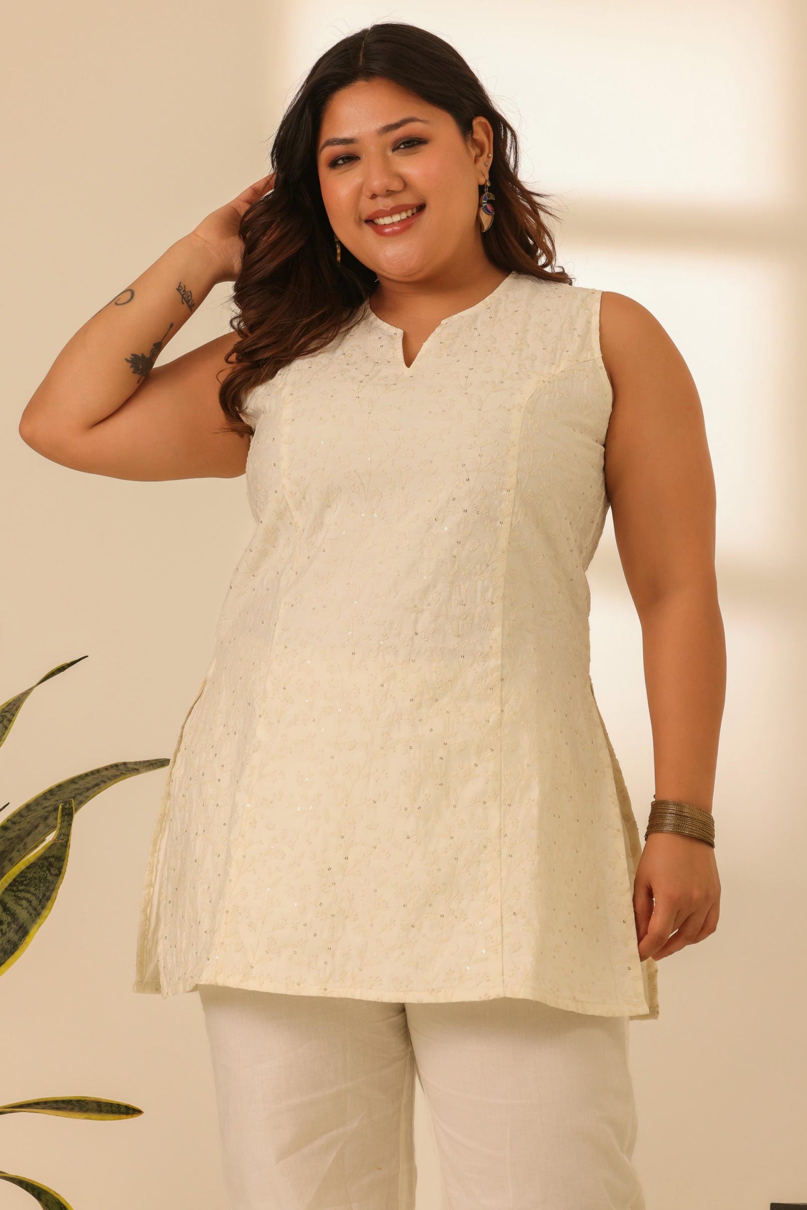 Rangrez Moonlight White Embroidered Short Kurta