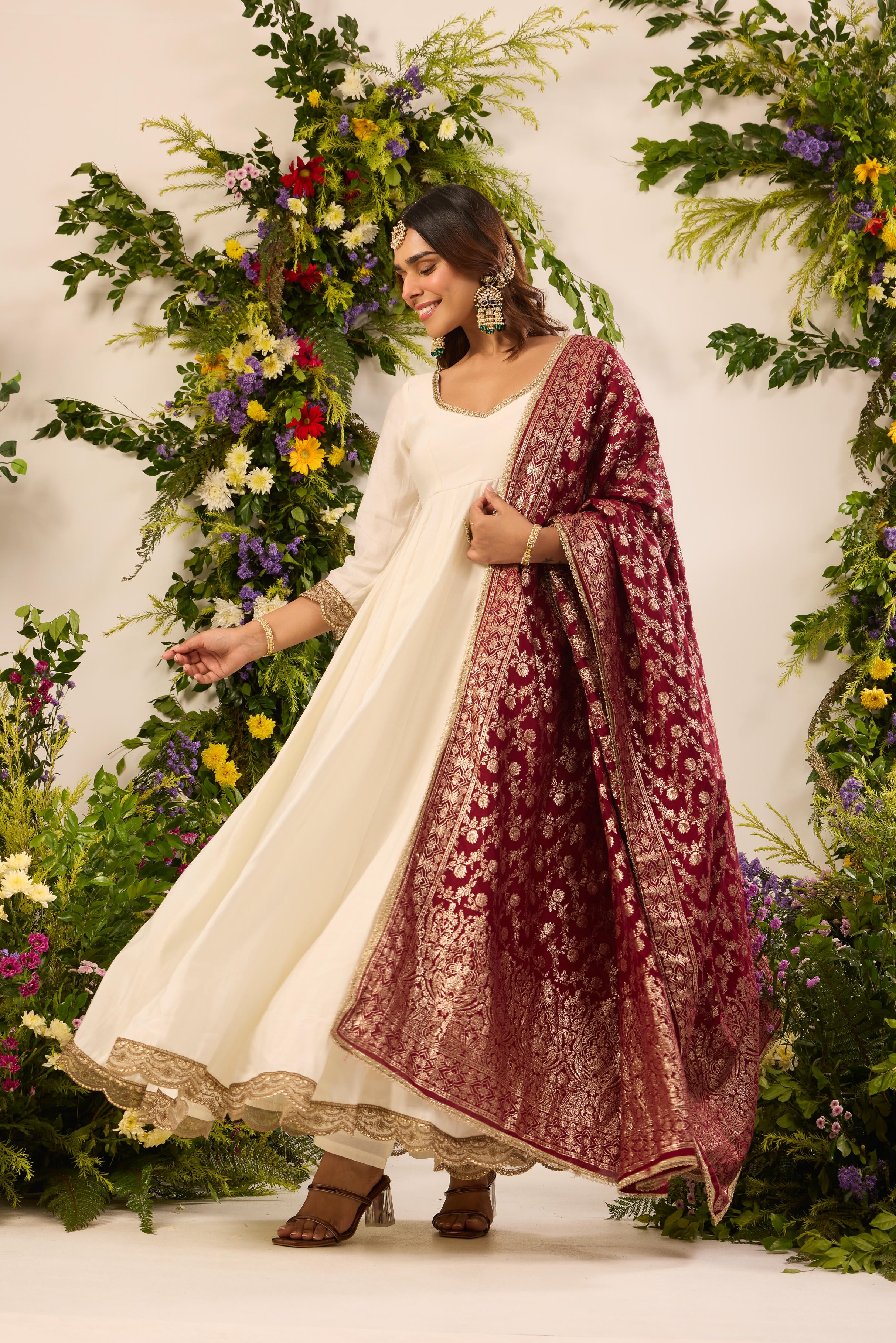 Mastaani Classic Ivory Anarkali Set - Red Dupatta