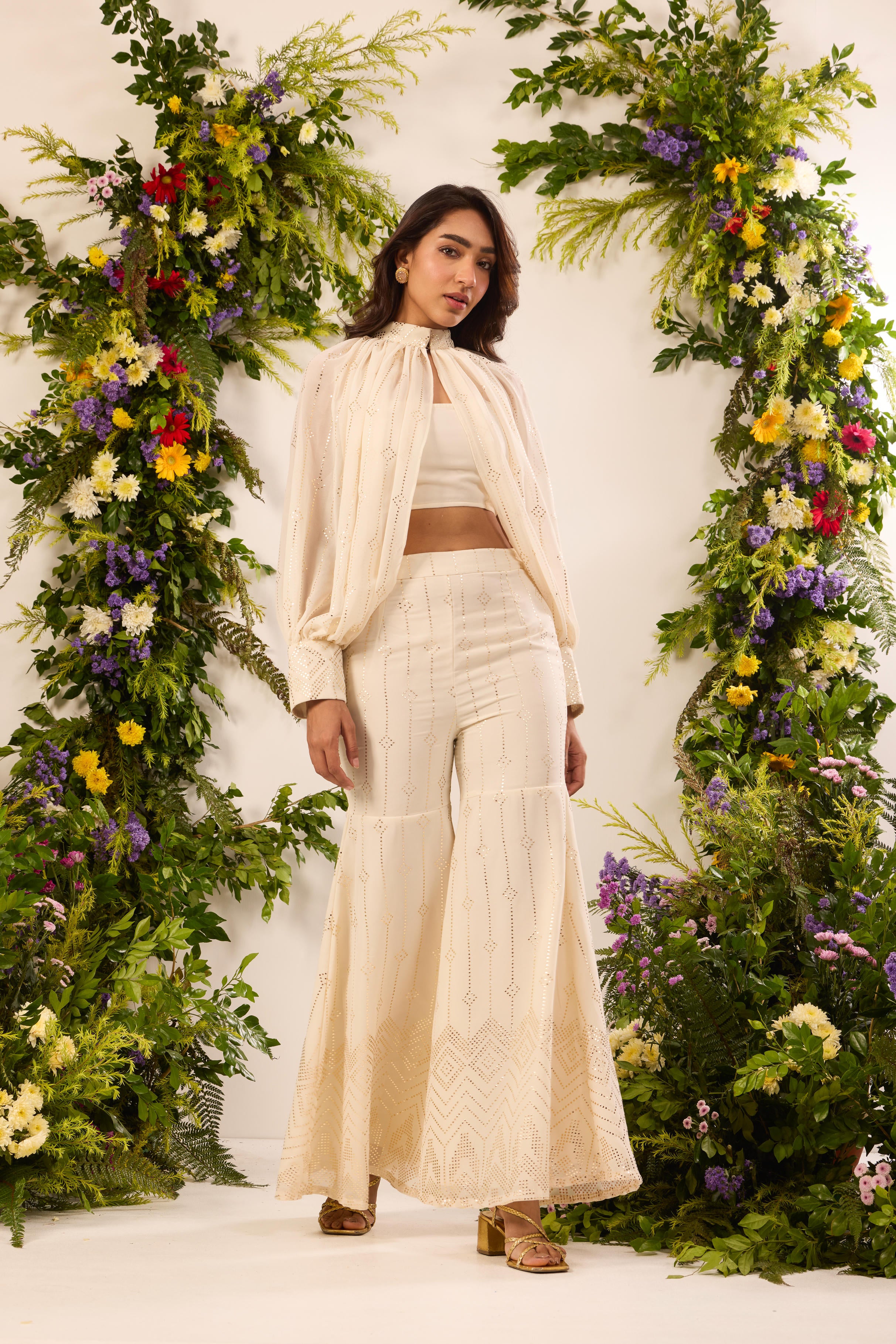 Mastaani Ivory Glow Cape Set