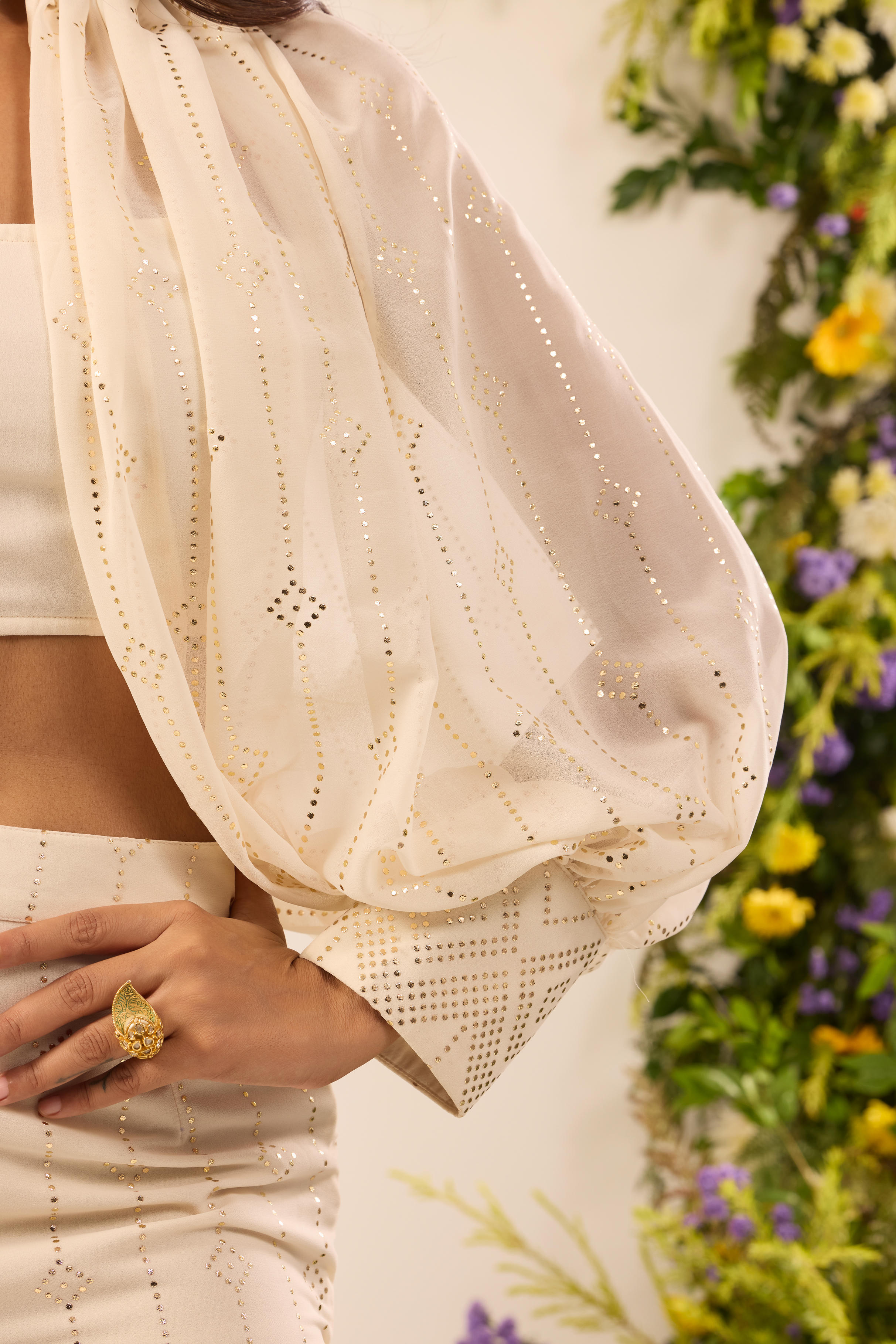 Mastaani Ivory Glow Cape Set