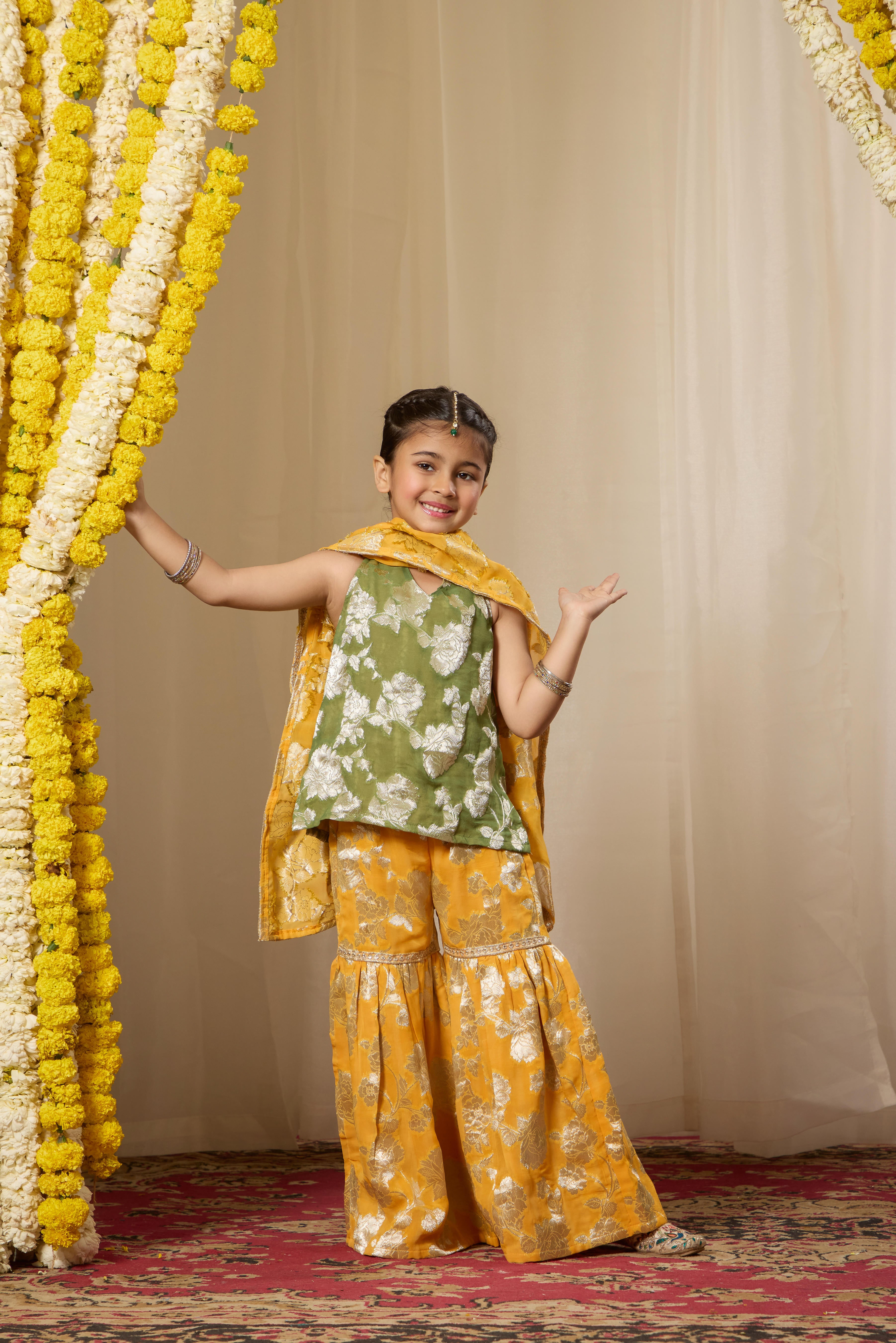 Alaya Kids Green Contrast Kurta Set