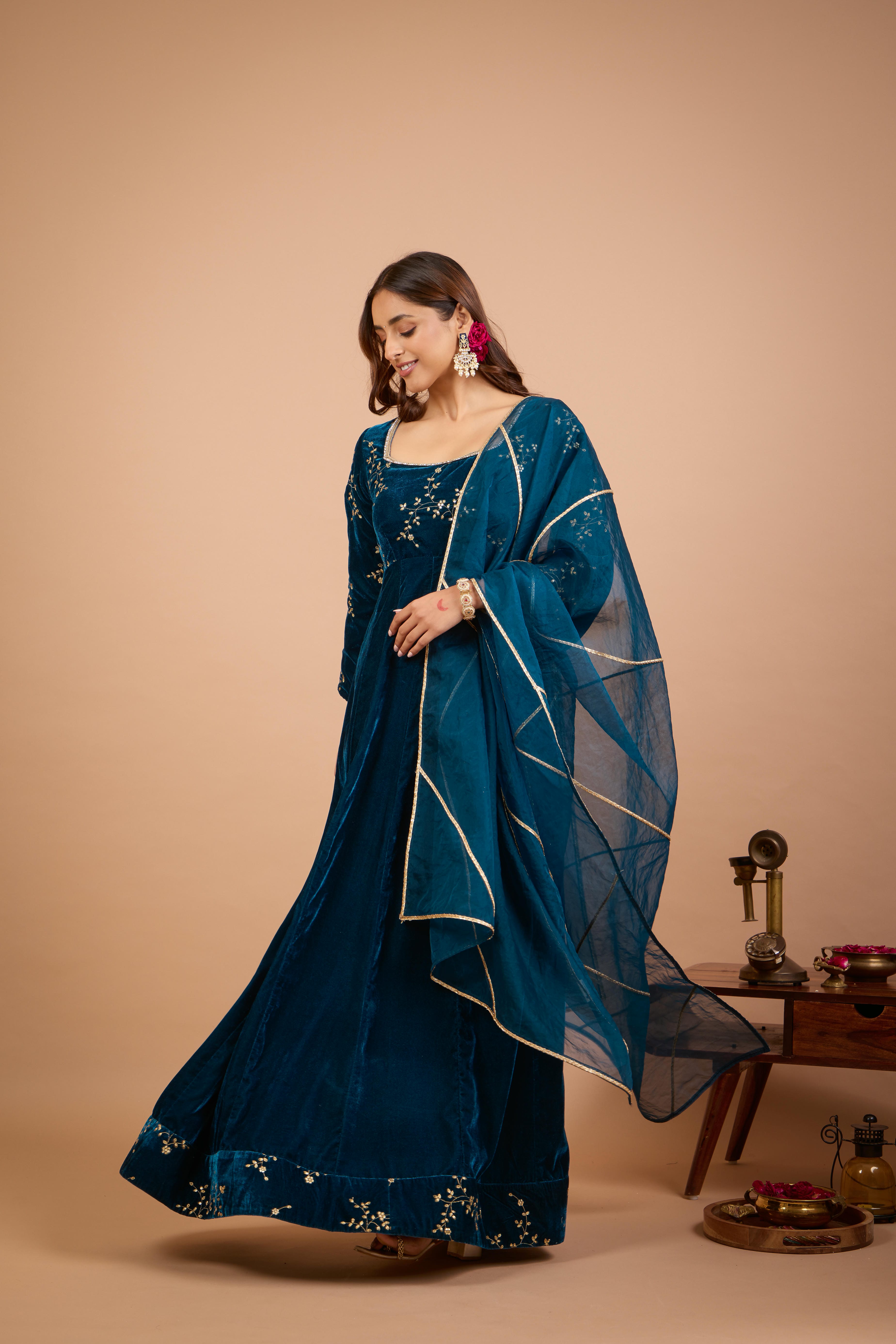 Alaya Jugni Bahamas Glow Velvet Anarkali Set