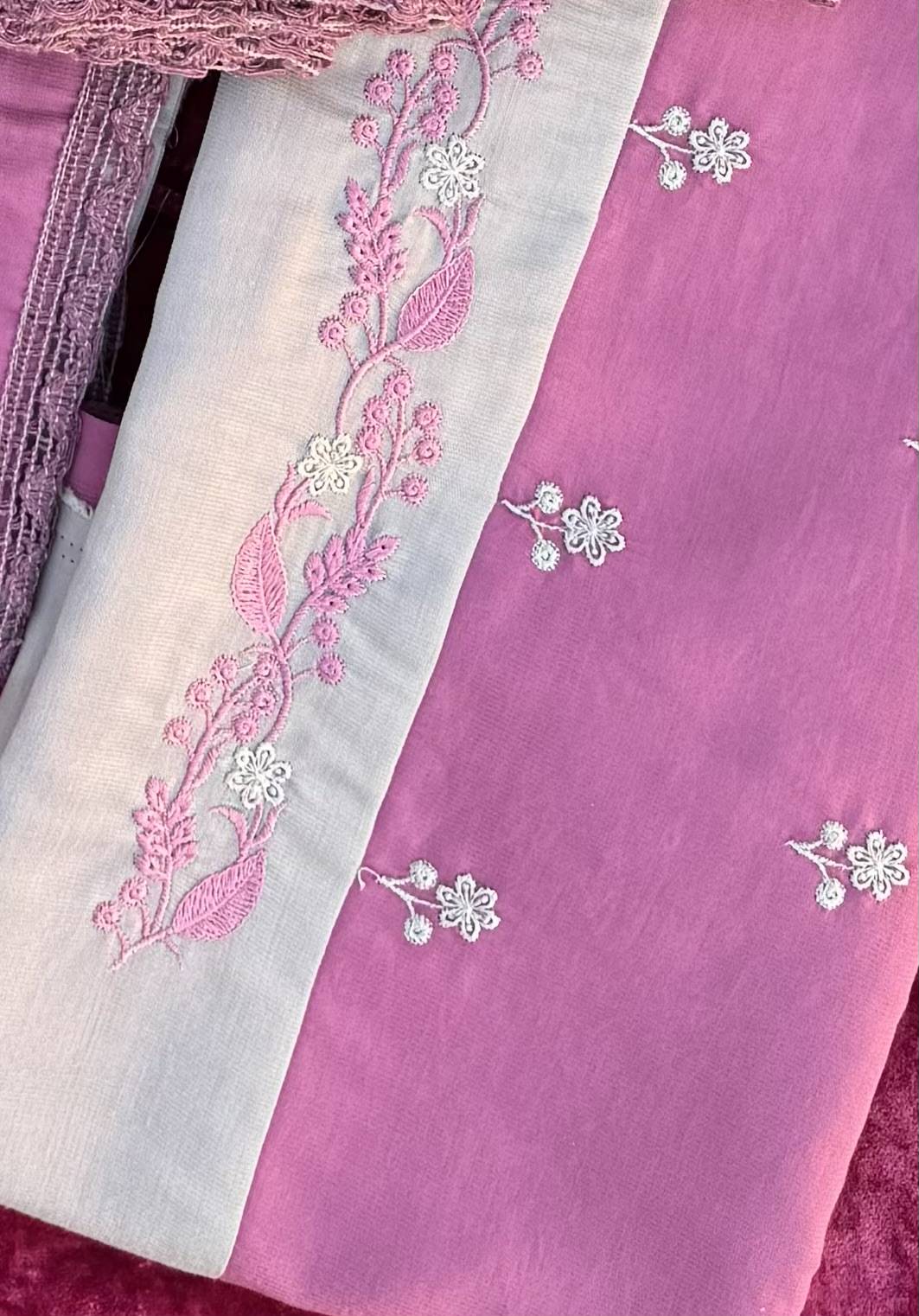 Alaya Rozana Pink Nazakat Unstitched Suit Set