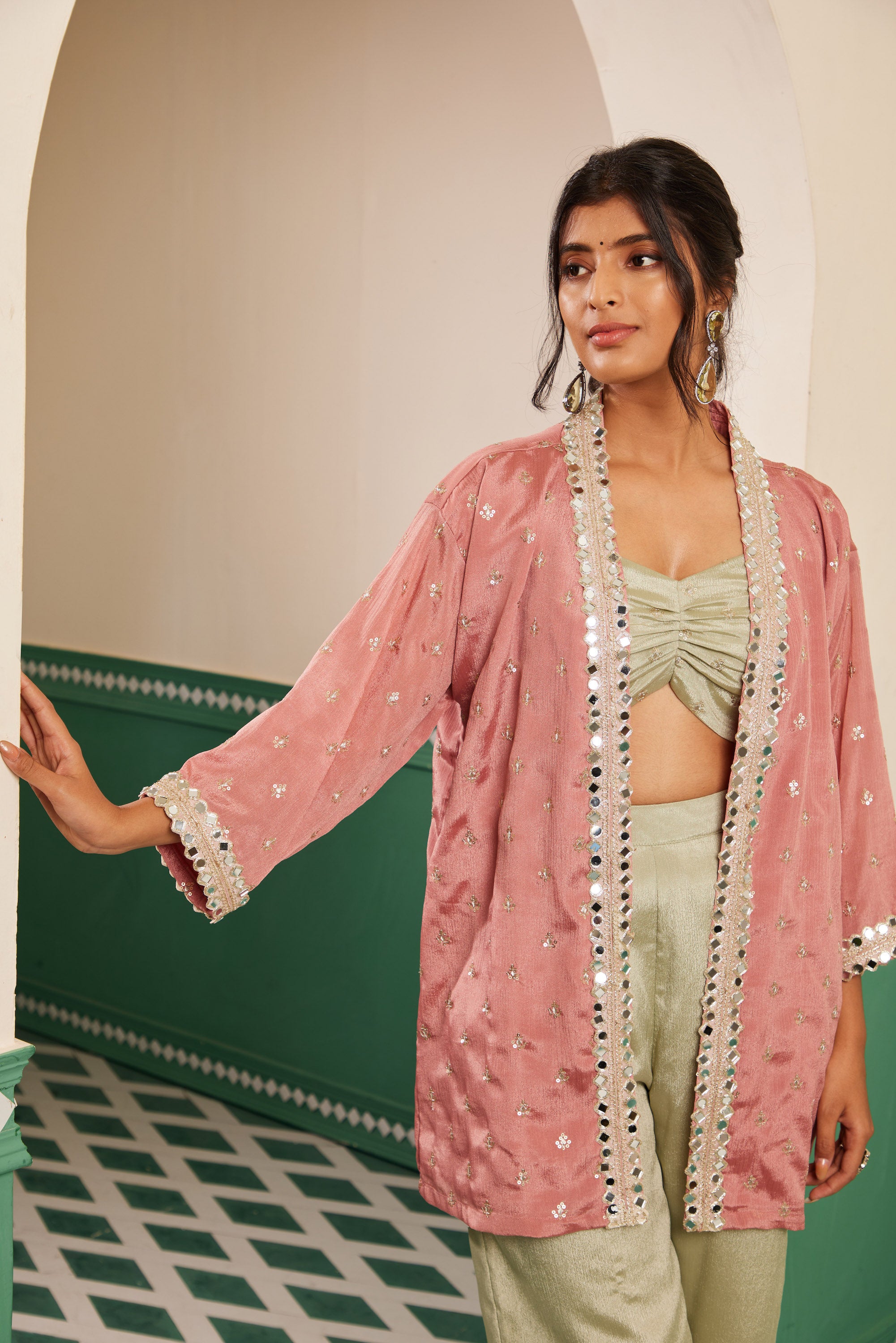 Sajda Embroidered Overlay Set